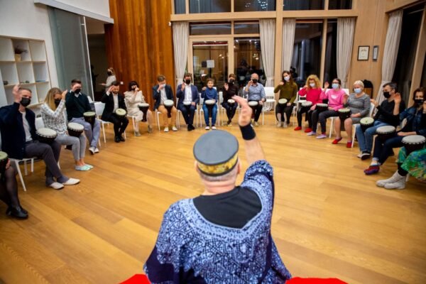 Muzikos dienai skirtame koncerte skambėjo F. Šopenas ir afrikietiški būgneliai