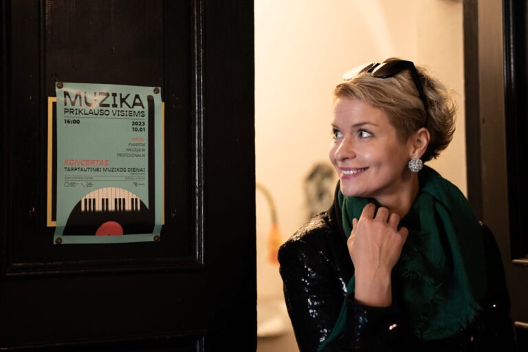 Give your 1.2% to the TonArt Piano Studio community